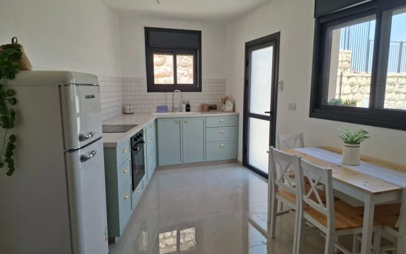 חופשה משפחתית במדבר – דירת נופש בנוקדים – תמונה 2
